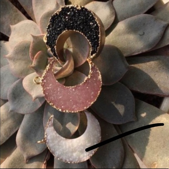 Druzy Moon Necklace - Picture 5 of 6